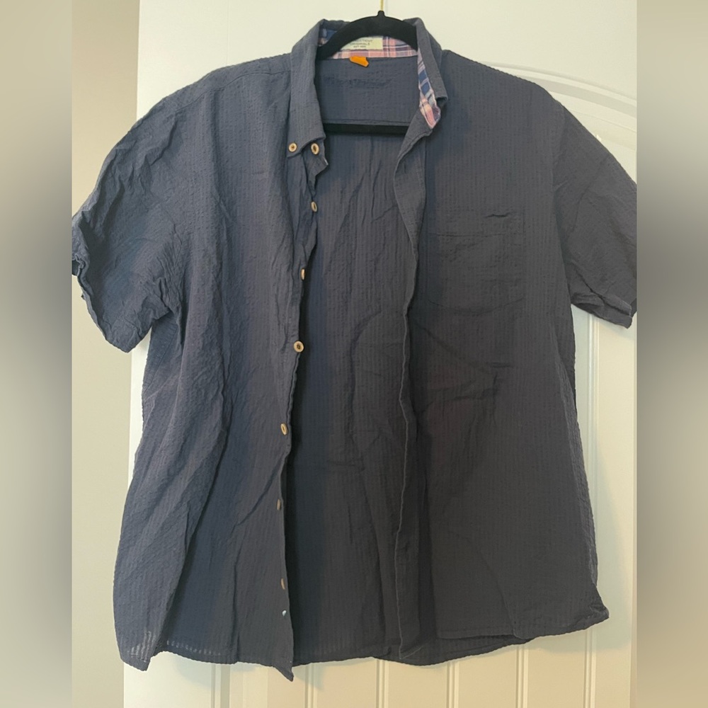 Men’s short sleeve button up
